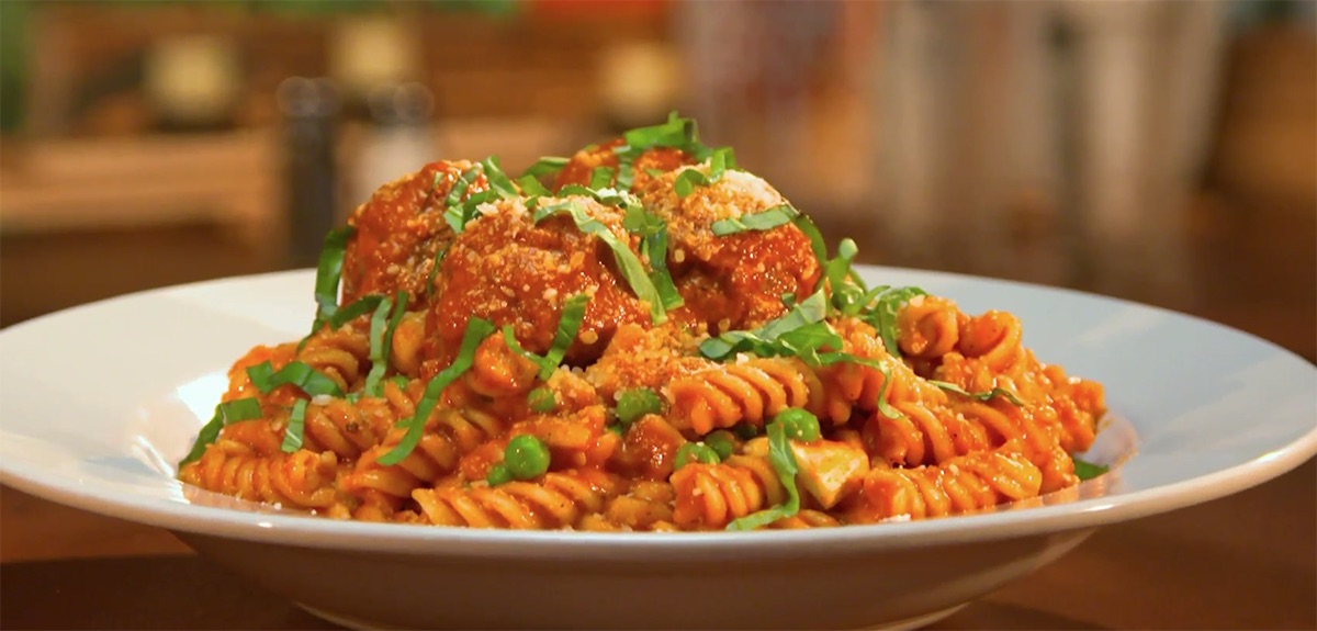 Fusili-Meatballs Featured Image